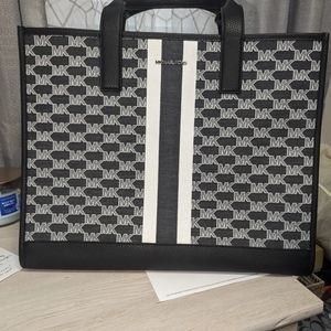 Michael Kors Cooper large tote NWT